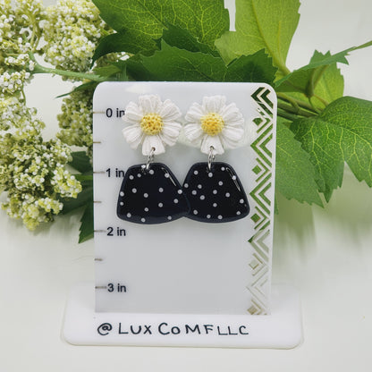 Spring Flower Earrings, Daisy Earrings, Black Dotted Earrings, Floral Earrings, Clay Earrings, Hypoallergenic Earrings, Lightweight Earrings