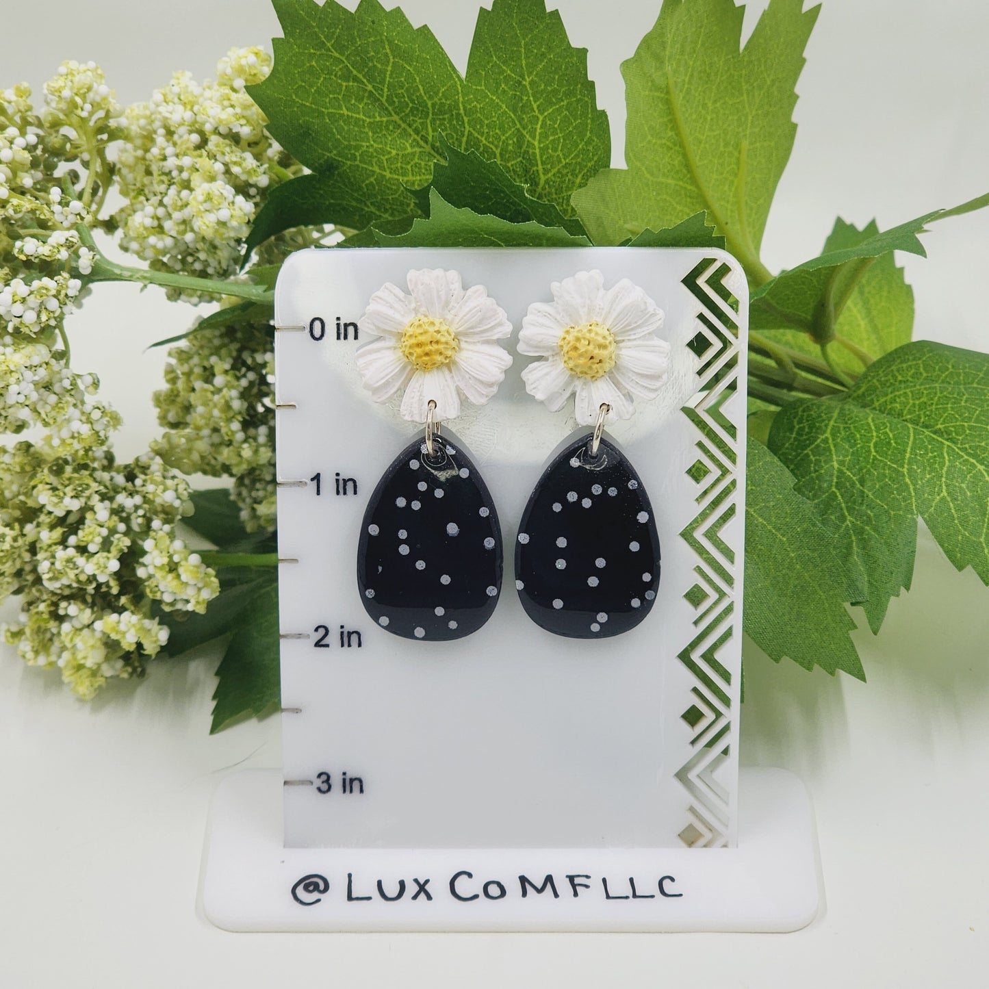 Spring Flower Earrings, Daisy Earrings, Black Dotted Earrings, Floral Earrings, Clay Earrings, Hypoallergenic Earrings, Lightweight Earrings